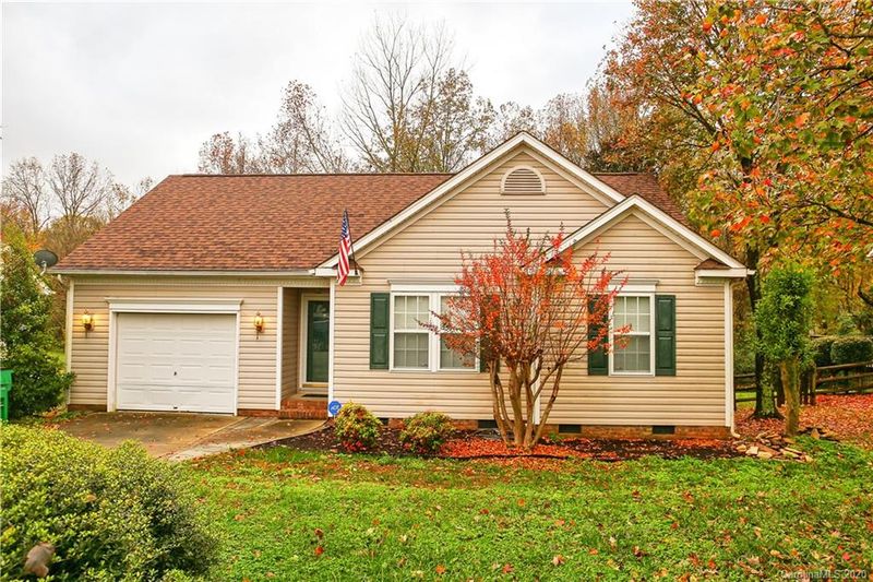 7813 Ebony Rd, Charlotte, NC 28216