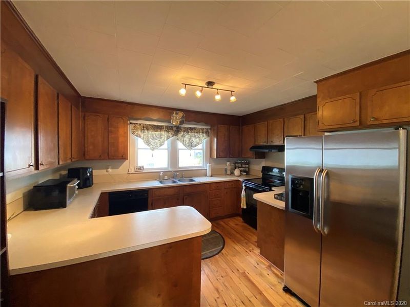 488 SW Spring St, Concord, NC 28025