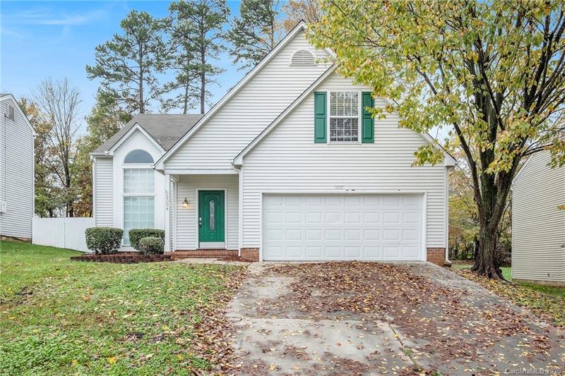 2004 Mallard Woods Pl, Charlotte, NC 28262