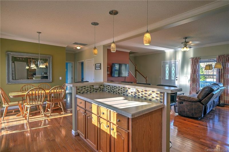 145 Pheasant Run Rd, Troutman, NC 28166
