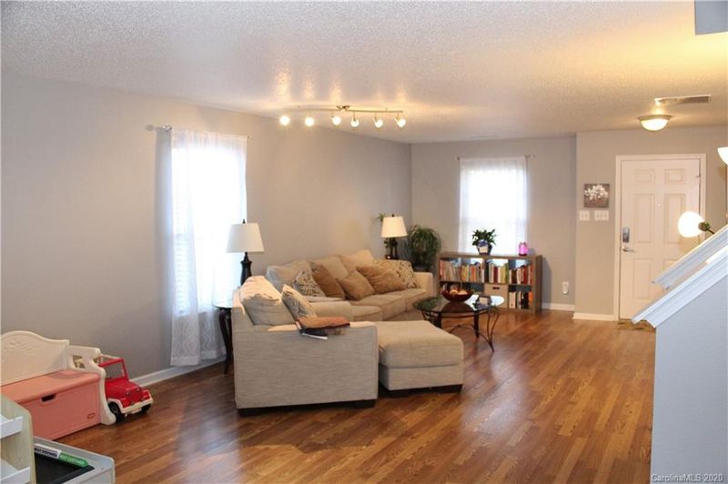 113 Brinkley Park Dr, Mount Holly, NC 28120