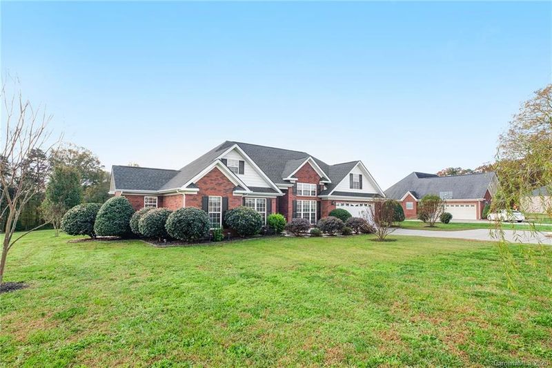 2419 Silverthorne Dr, Monroe, NC 28110