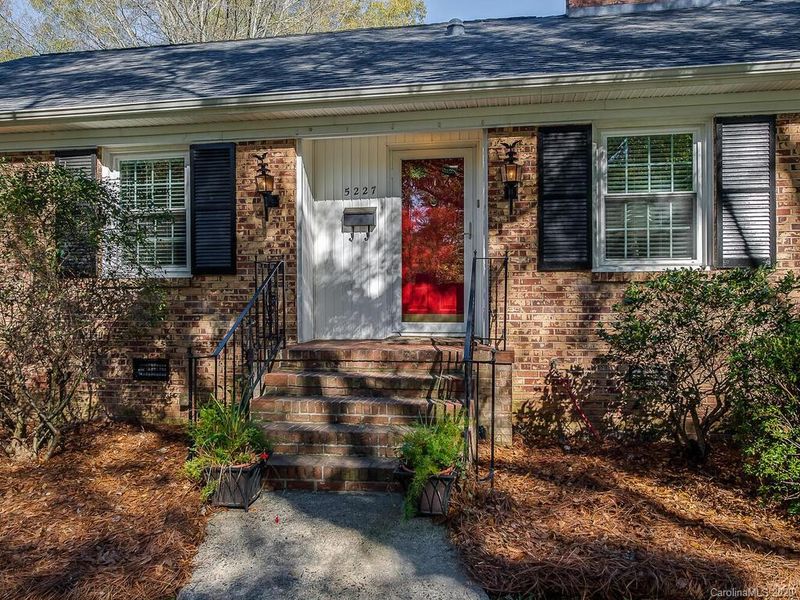 5227 Addison Dr, Charlotte, NC 28211