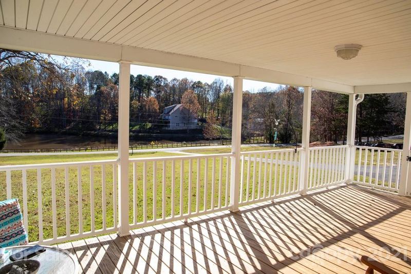 141 Pond View Rd, Mooresville, NC 28115