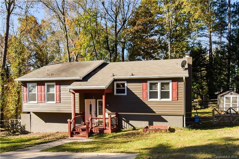 1058 Gauguin Ln, Tega Cay, SC 29708