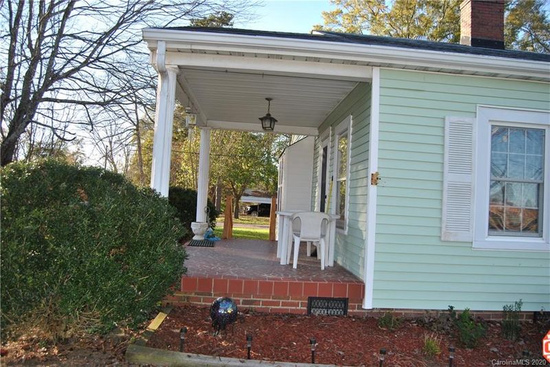 114 Memorial Dr, Clover, SC 29710