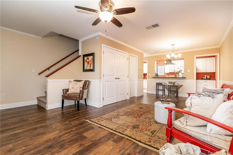 407 E Broad St #C1, Statesville, NC 28677