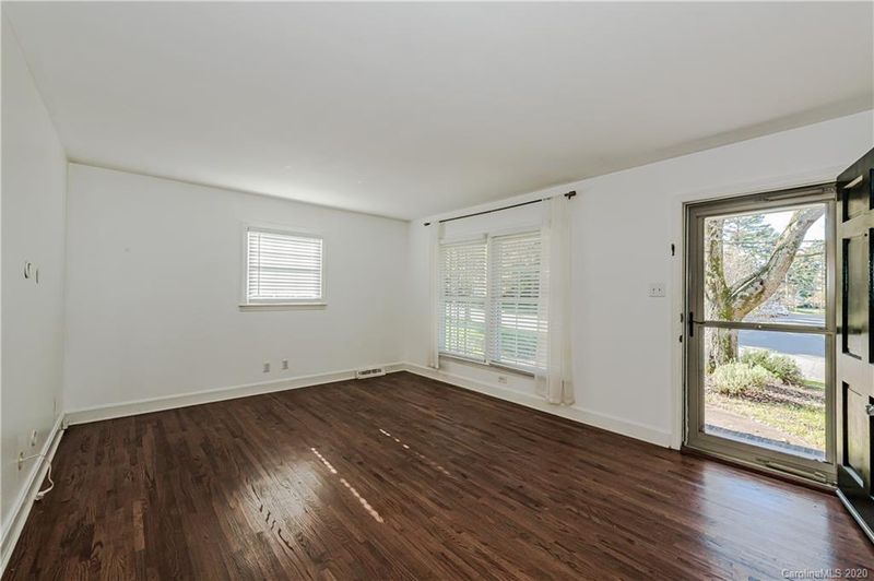 5229 Greenbrook Dr, Charlotte, NC 28205