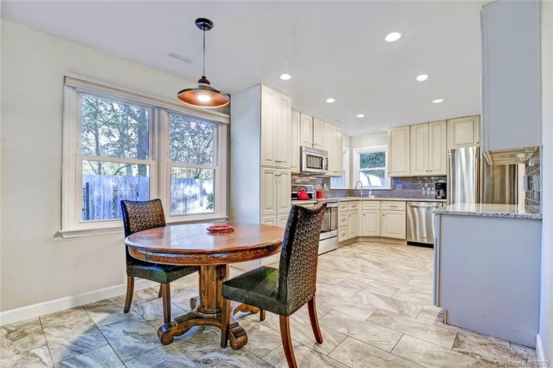6100 Creek Bend Dr, Charlotte, NC 28277