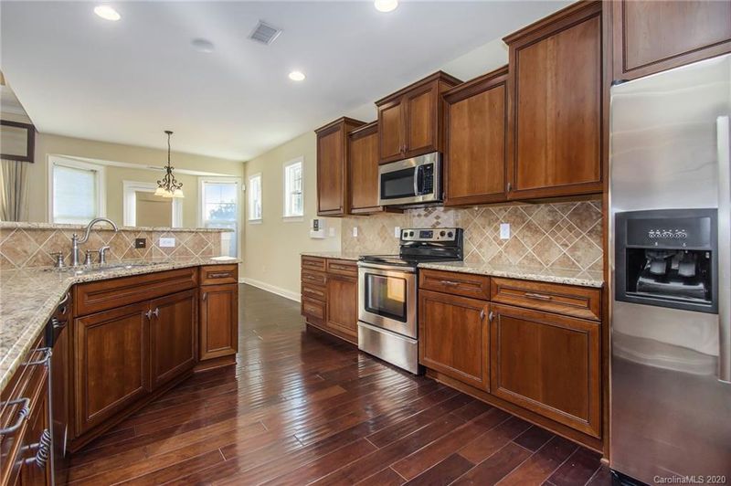 2190 Barrowcliffe Dr, Concord, NC 28027