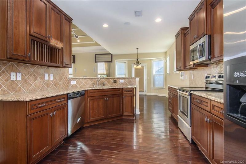 2190 Barrowcliffe Dr, Concord, NC 28027