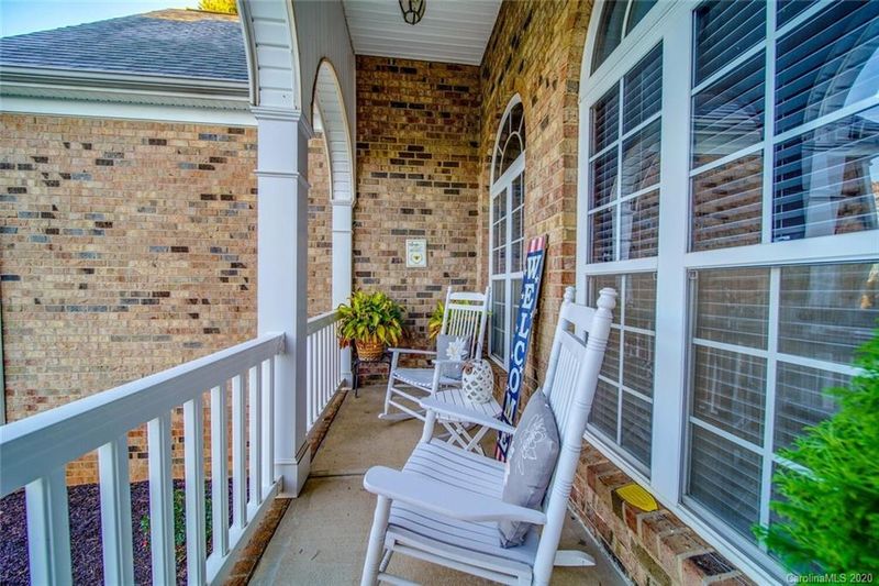 6401 Crown Hill Dr, Mint Hill, NC 28227