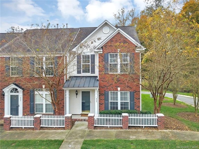 948 Coolsprings Ln, Rock Hill, SC 29730