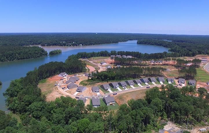 4017 Donatello Ln #395, Mount Holly, NC 28120