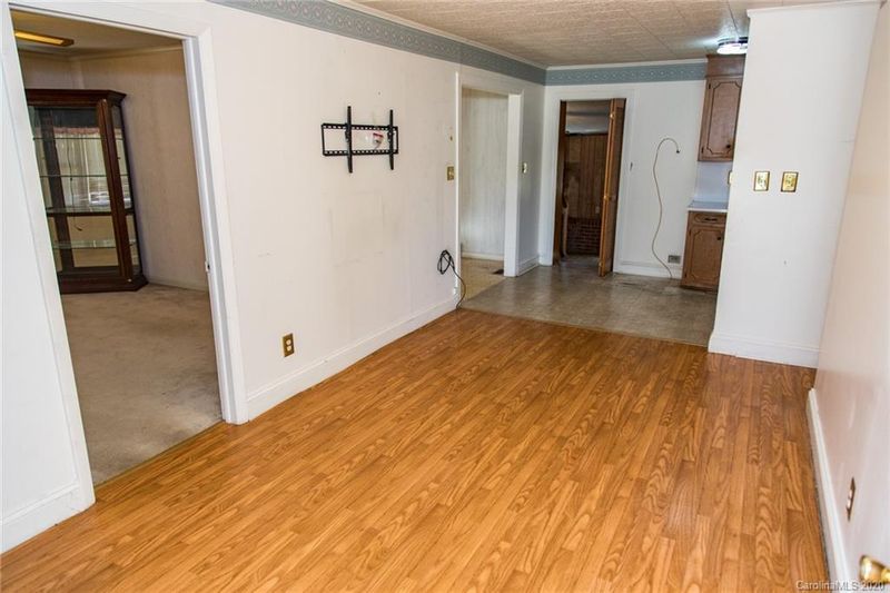 702 S Caldwell Ave, Newton, NC 28658