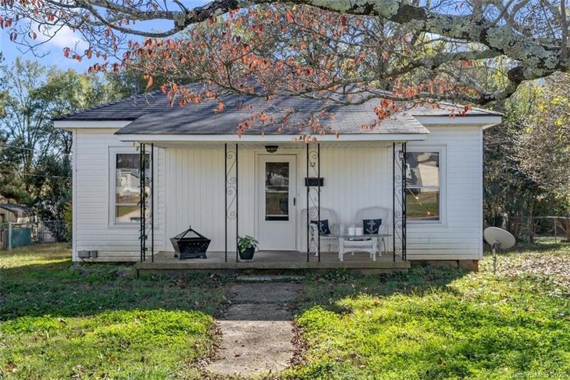 112 Flat Rock St, Clover, SC 29710