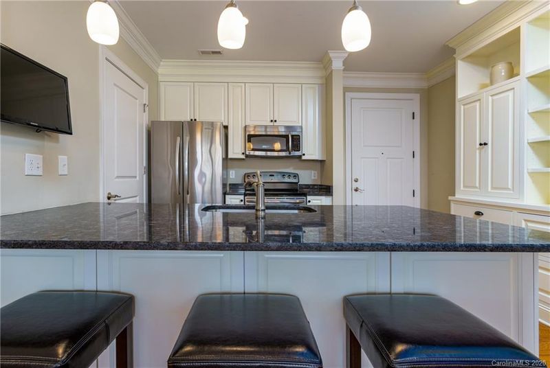 301 E Tremont Ave #309, Charlotte, NC 28203