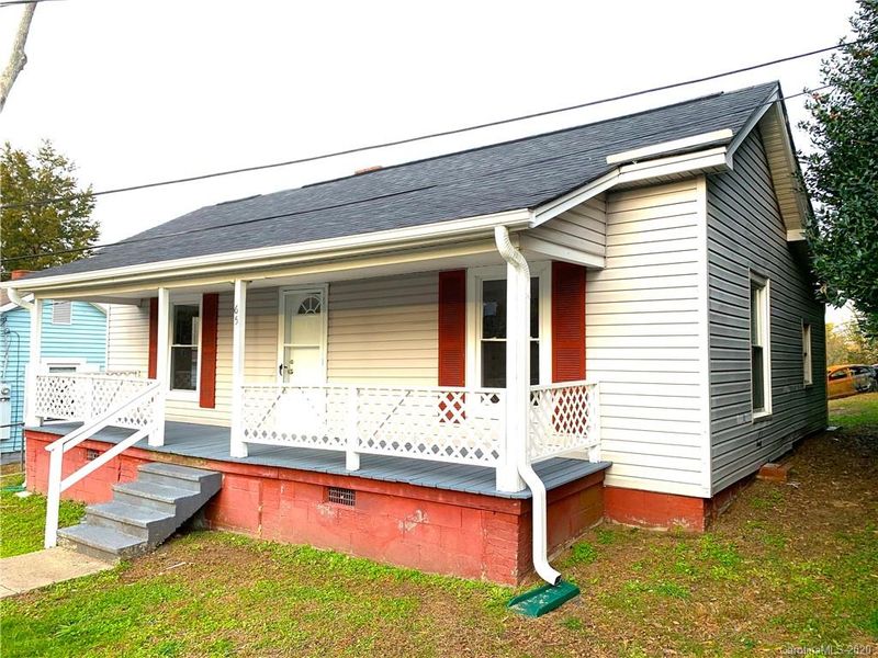 65 White St, Concord, NC 28027