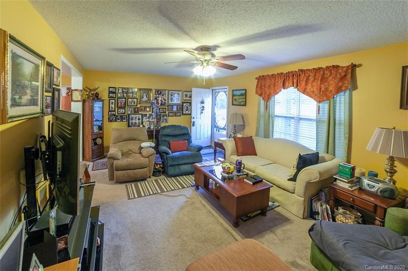 1923 Loggen Rd, York, SC 29745