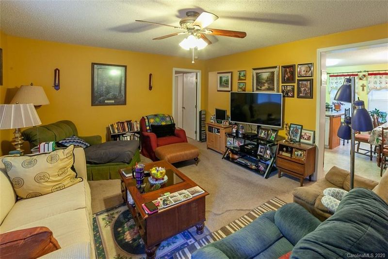 1923 Loggen Rd, York, SC 29745