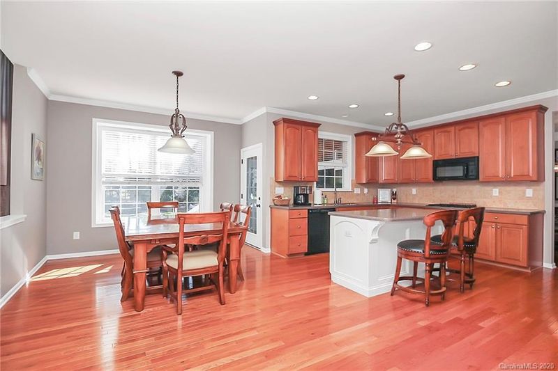 7989 Heatherstone Dr, Harrisburg, NC 28075