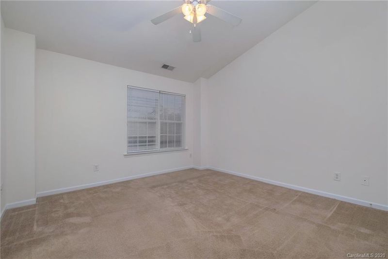 217 Langhorne Dr, Mount Holly, NC 28120