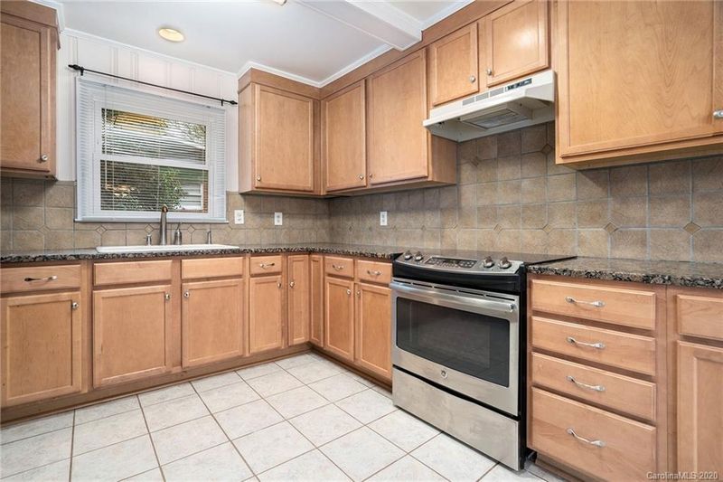 1117 Vickery Dr, Charlotte, NC 28215
