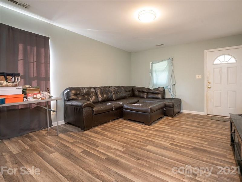 121 Lander St, Charlotte, NC 28208