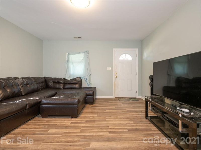 121 Lander St, Charlotte, NC 28208