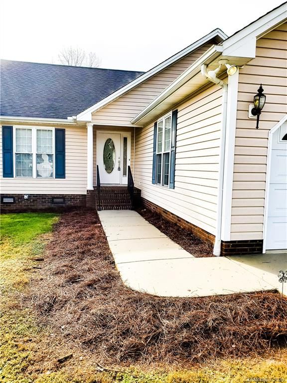 3112 Jennys Ln, Newton, NC 28658