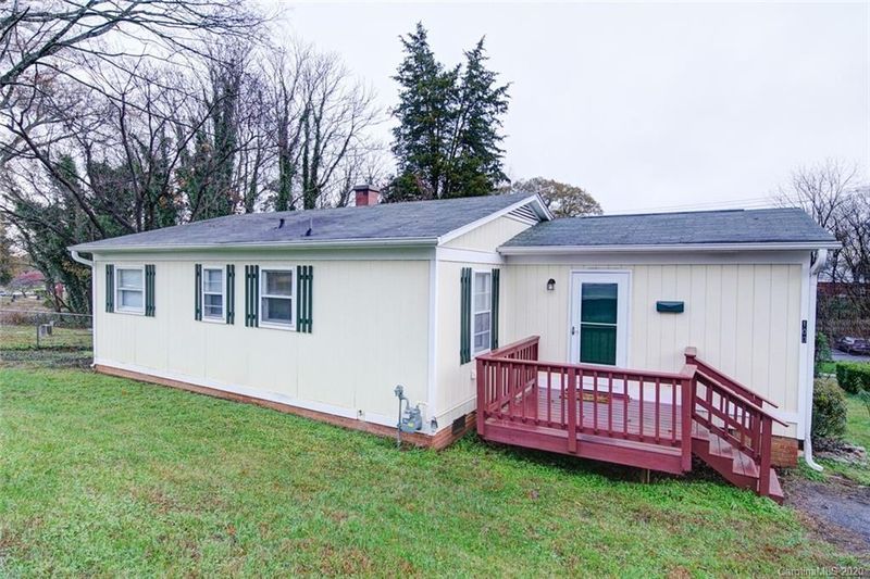 100 Slade St, Mount Holly, NC 28120