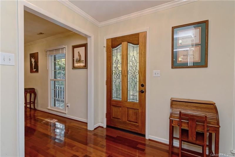 8901 Raintree Ln, Charlotte, NC 28277