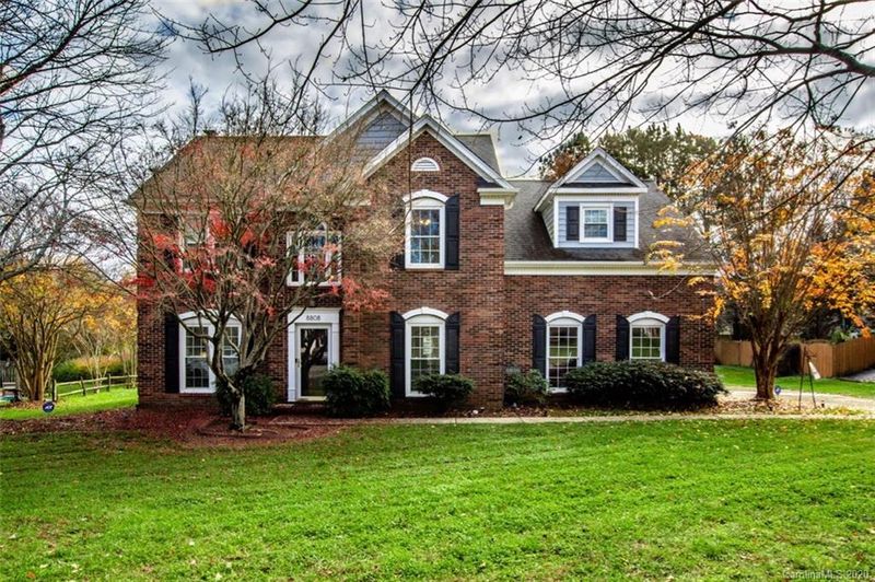 8808 Cherry Blossom Ln, Cornelius, NC 28031