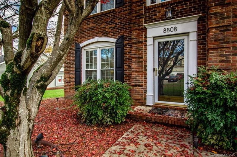 8808 Cherry Blossom Ln, Cornelius, NC 28031