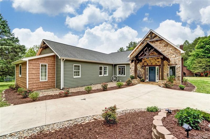 256 Wayside Rd, Statesville, NC 28677