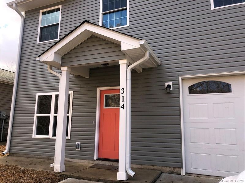 314 Kirby Dr, Charlotte, NC 28214