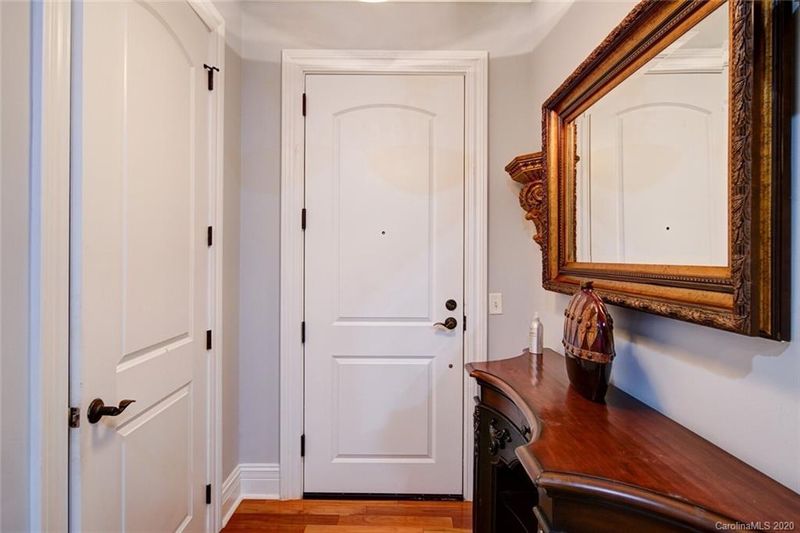 3264 Park Rd, Charlotte, NC 28209