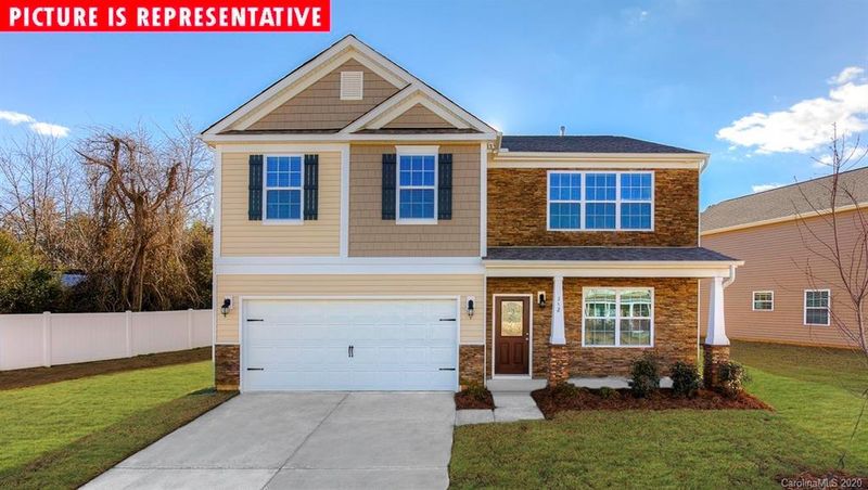 5208 Briscoe Dr, Charlotte, NC 28214