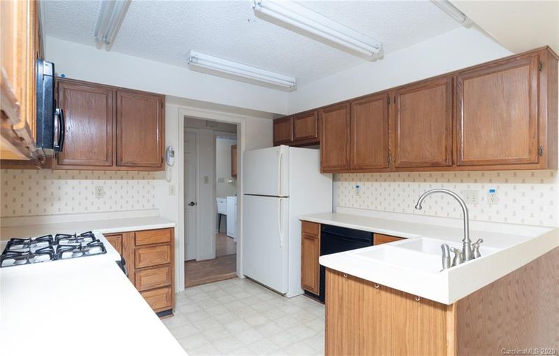 7036 Cambridge Ct, Tega Cay, SC 29708