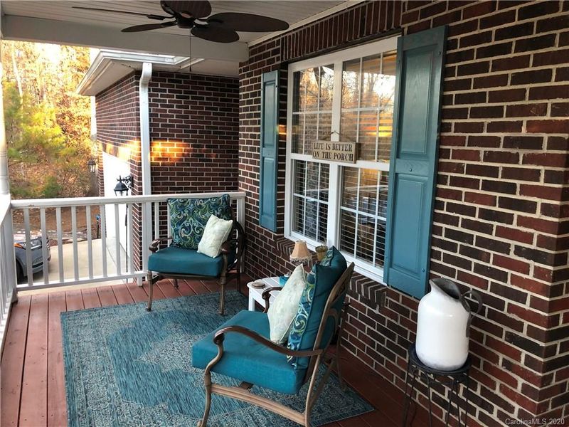 8007 Summit Ridge Dr, Catawba, NC 28609