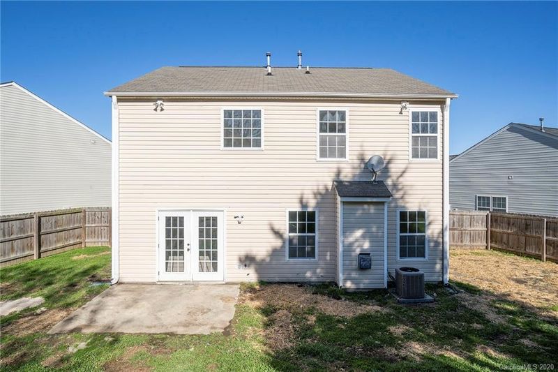5902 Hidden Meadow Ln, Charlotte, NC 28269