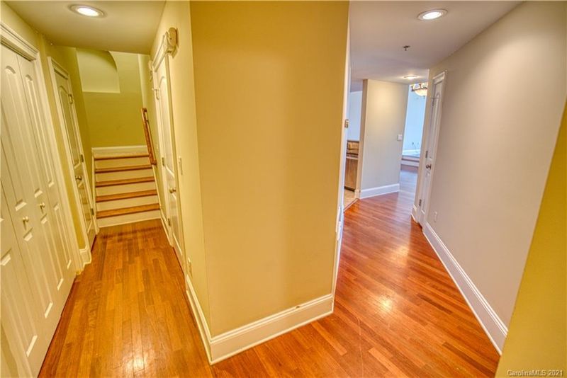 579 Catawba St, Belmont, NC 28012