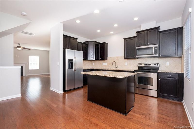 19006 Lake Breeze Dr, Cornelius, NC 28031