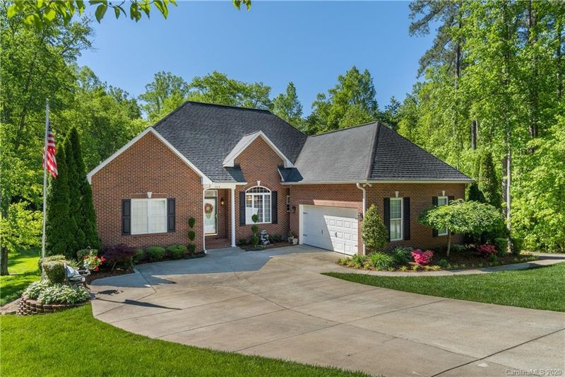 1828 Brompton Ct, Newton, NC 28658