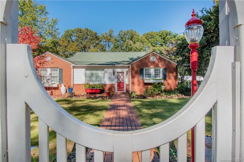 21013 Pine St, Cornelius, NC 28031