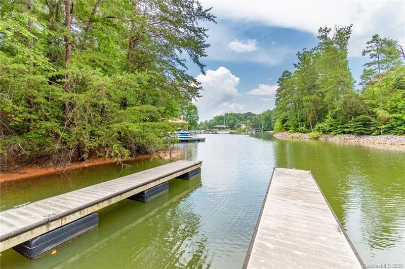 41 Halyard Dr, Denver, NC 28037