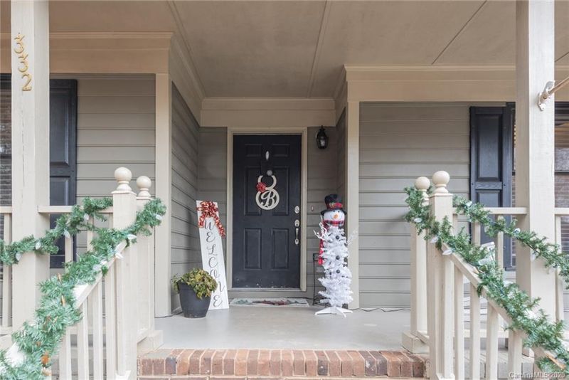 332 Swamp Fox Dr, Fort Mill, SC 29715