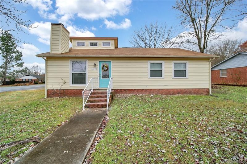 1048 Winchester Dr, Rock Hill, SC 29730