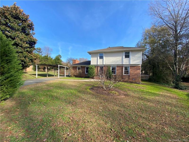 2112 Wellwood Cir, Charlotte, NC 28212