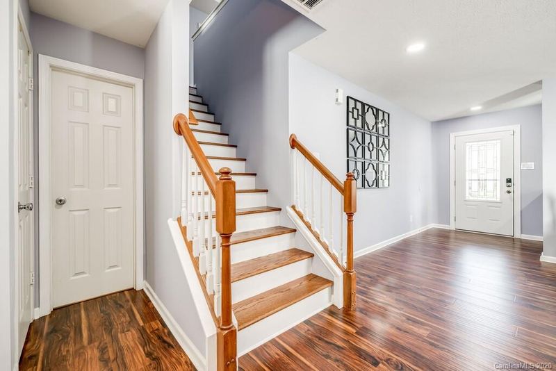 12816 Silvaire Farm Rd, Charlotte, NC 28278